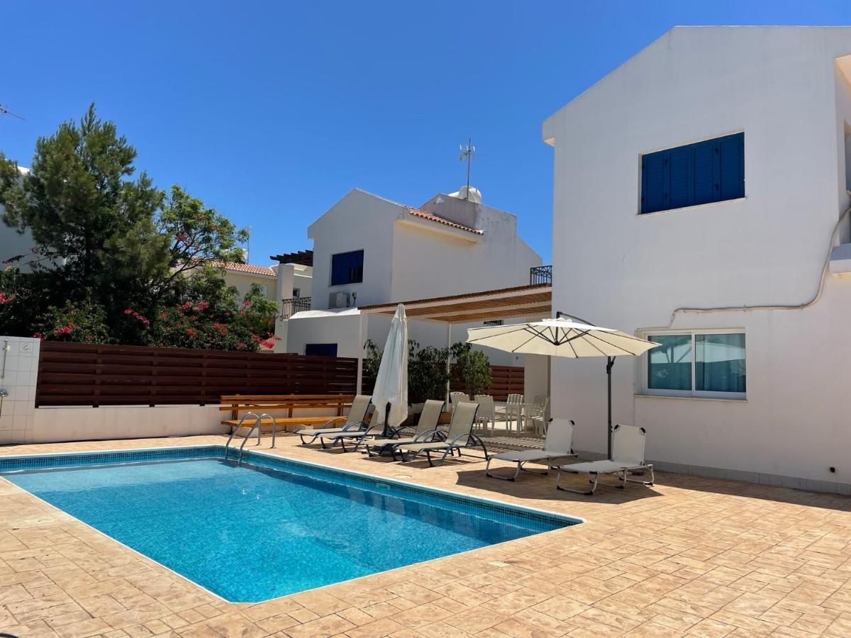 Sol Y Mar Malama Villa Paralimni Exterior foto